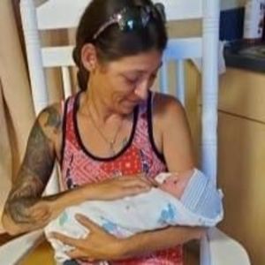 Meet your Posher, Crystal